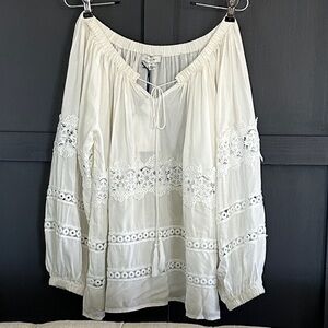 Stellah White Embroidered Women's Top/ medium/ flowy/oversized